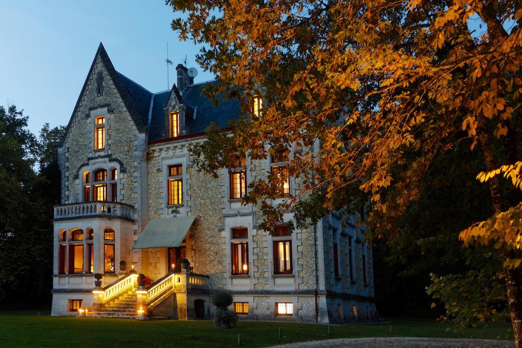 Chateau La Thuiliere Saint-Front-de-Pradoux Exterior photo
